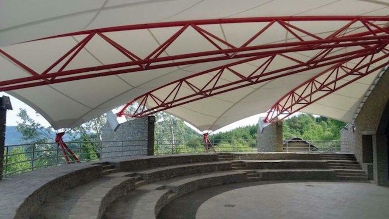 Case Franzero Otel Levice Dış mekan fotoğraf